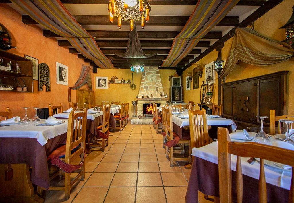 Restaurace v ubytování Hotel Rural Calatañazor