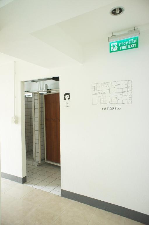 Green Sleep Hostel - 10