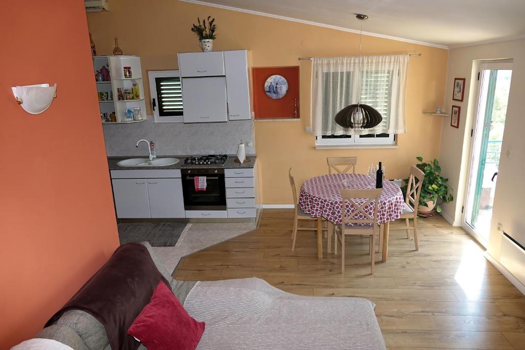 Fotografia z galérie ubytovania Apartment Babić v destinácii Makarska