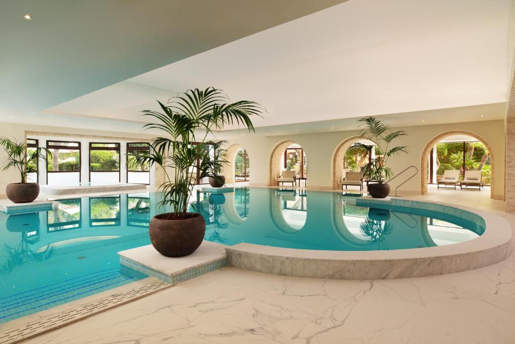 Bazén v ubytování Corinthia Palace Malta nebo v jeho okolí