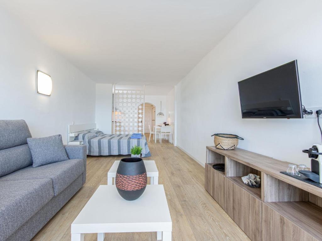 TV a/nebo společenská místnost v ubytování Apartment Bahia I by Interhome
