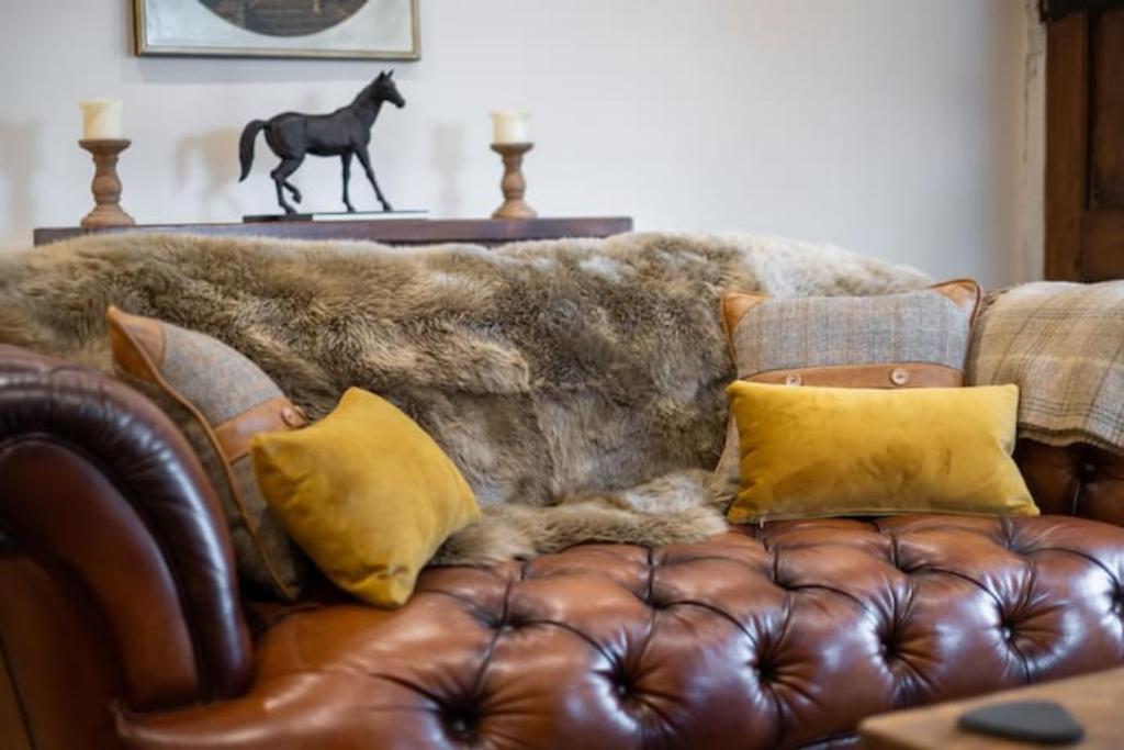 Posezení v ubytování 5 Star Cottage on the Green with Log Burner - Dog Friendly