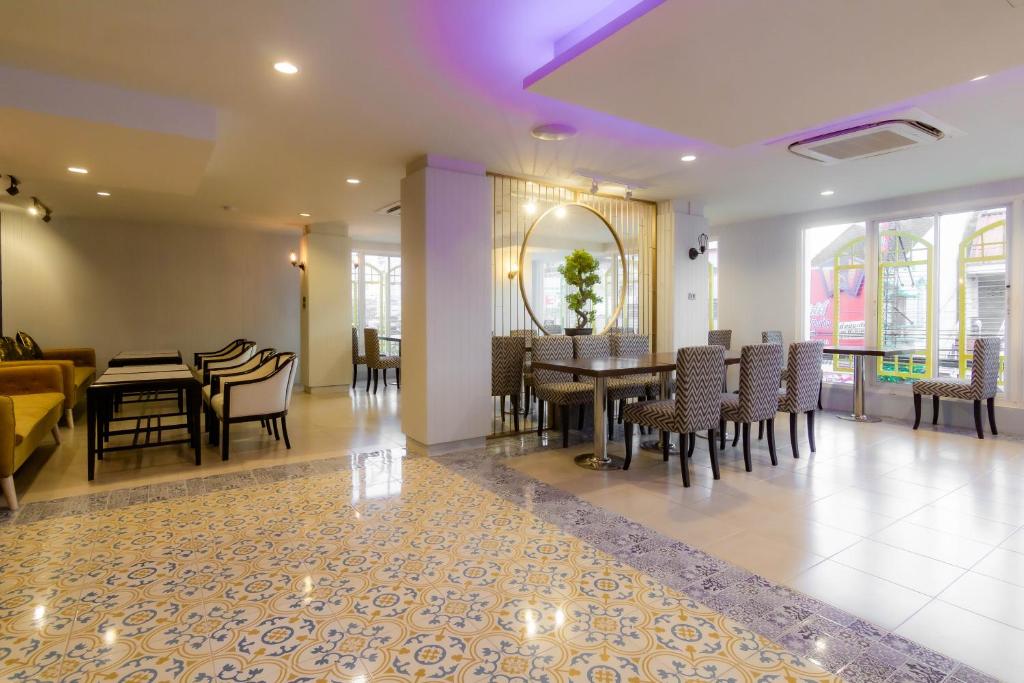 Montree Phuket Hotel - Resim 45