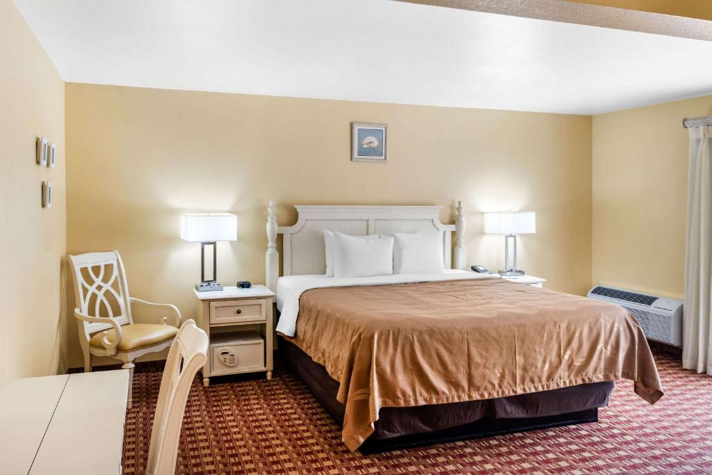 Quality Inn & Suites Capitola By the Sea photo