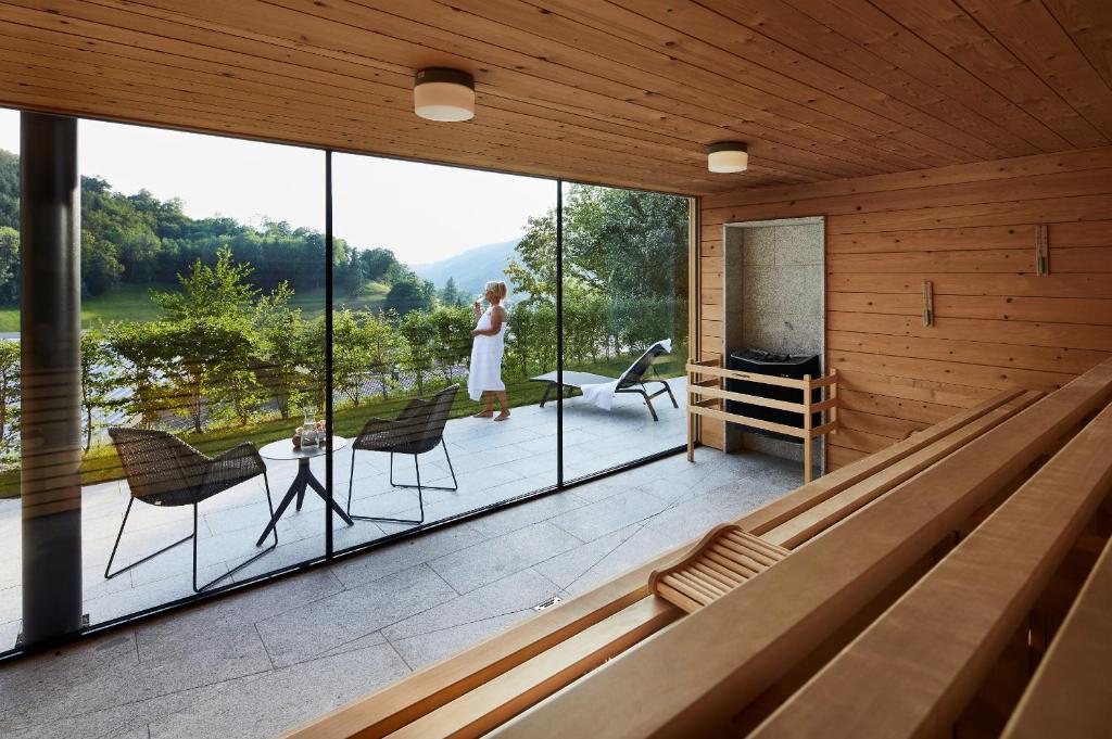 Balkón nebo terasa v ubytování ElzLand Hotel Pfauen WELLNESS & SPA