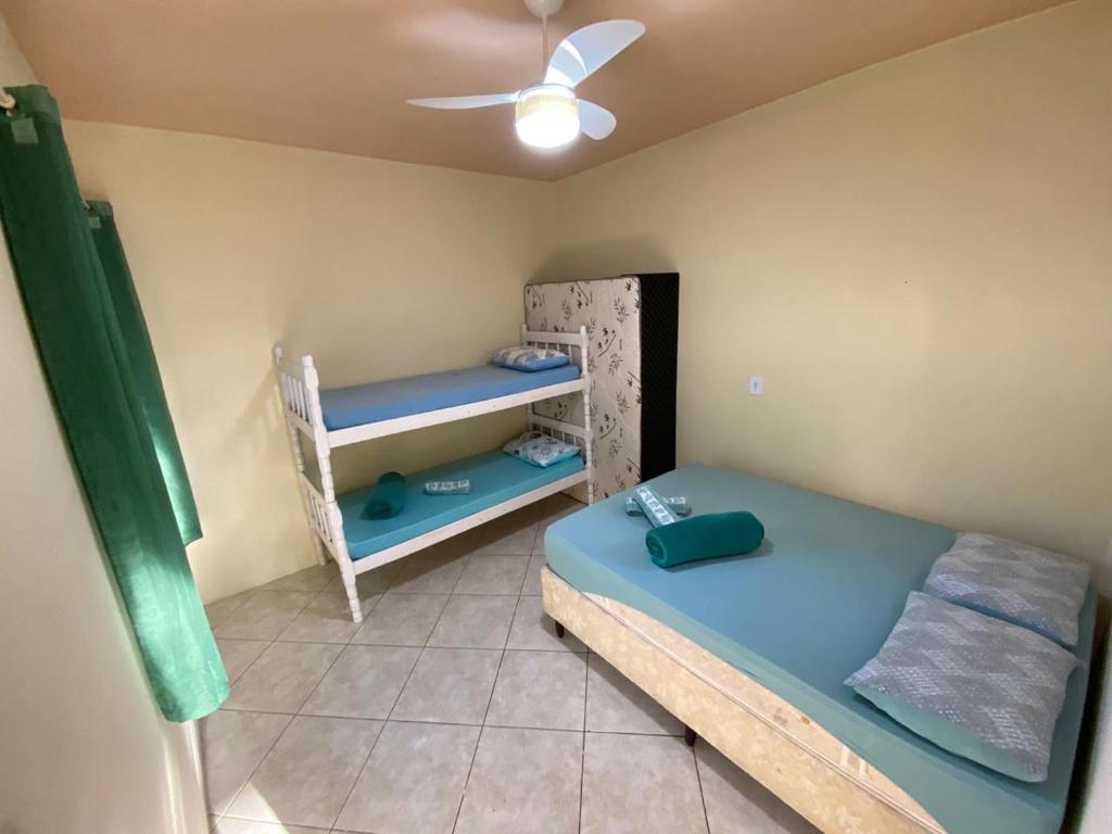  Apartamento com garagem no centro de Navegantes.