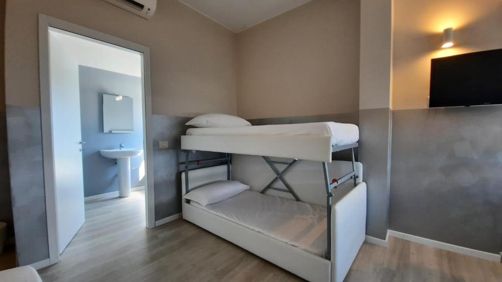 Bergamo GuestHouse - Self Check-in - 四人间 - 带私人浴室