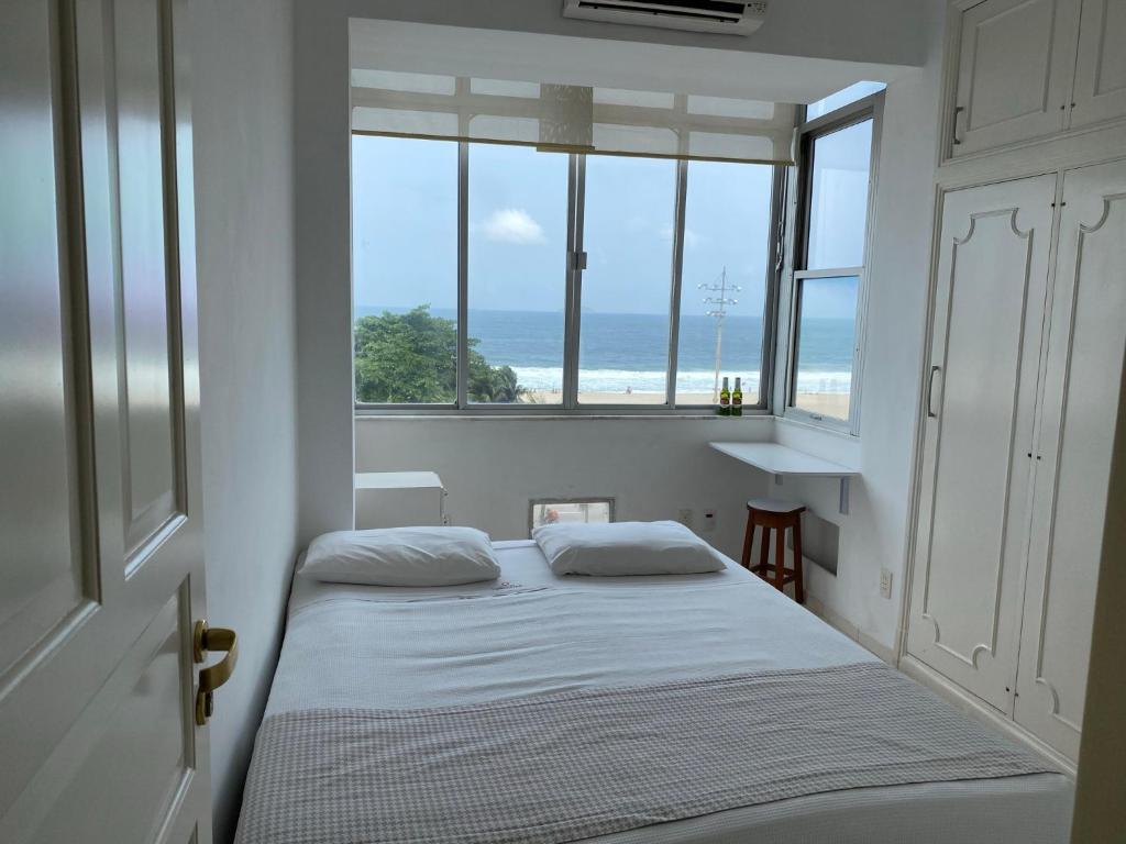  Apartamento a Beira da Praia de Copacabana