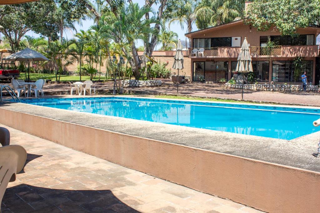 Bazén v ubytování Cotlamani Hotel Aventura nebo v jeho okolí