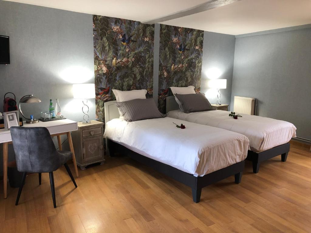 Le Clos Saint Lubin - Deluxe Triple Room