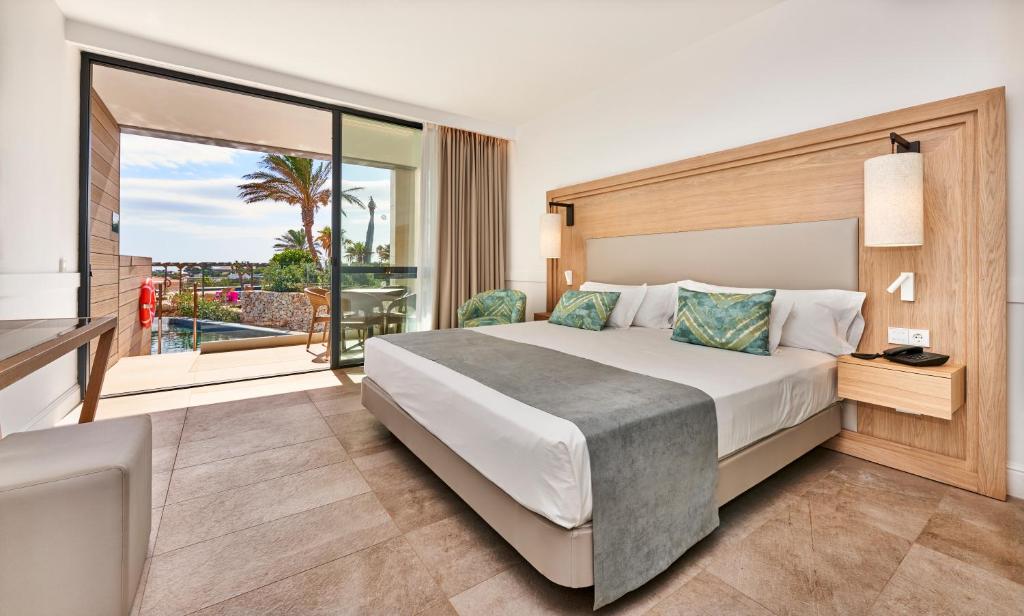 Insotel Punta Prima Resort - Superior Family Suite Swim Up