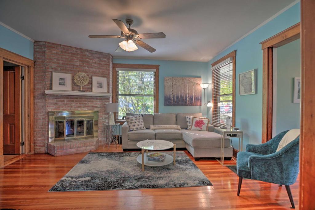 Dtwn Lake Geneva Home, Walk to Beach and Restaurants - Maison De Vacances