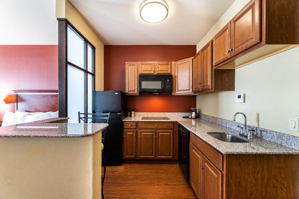 Comfort Suites Lake Worth - Efficiency King Suite Avec Kitchenette