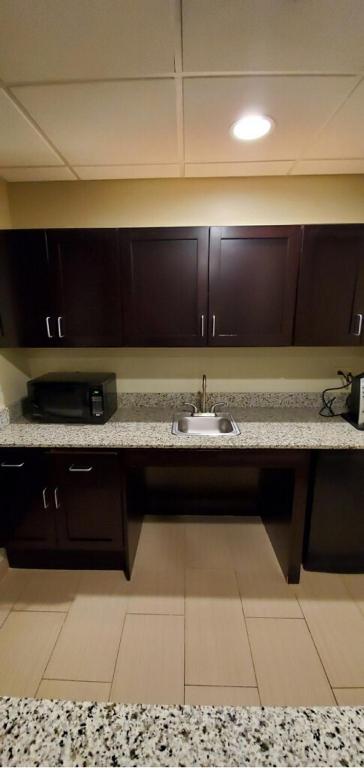 Holiday Inn Express Pittsburgh West - Greentree by IHG photo
