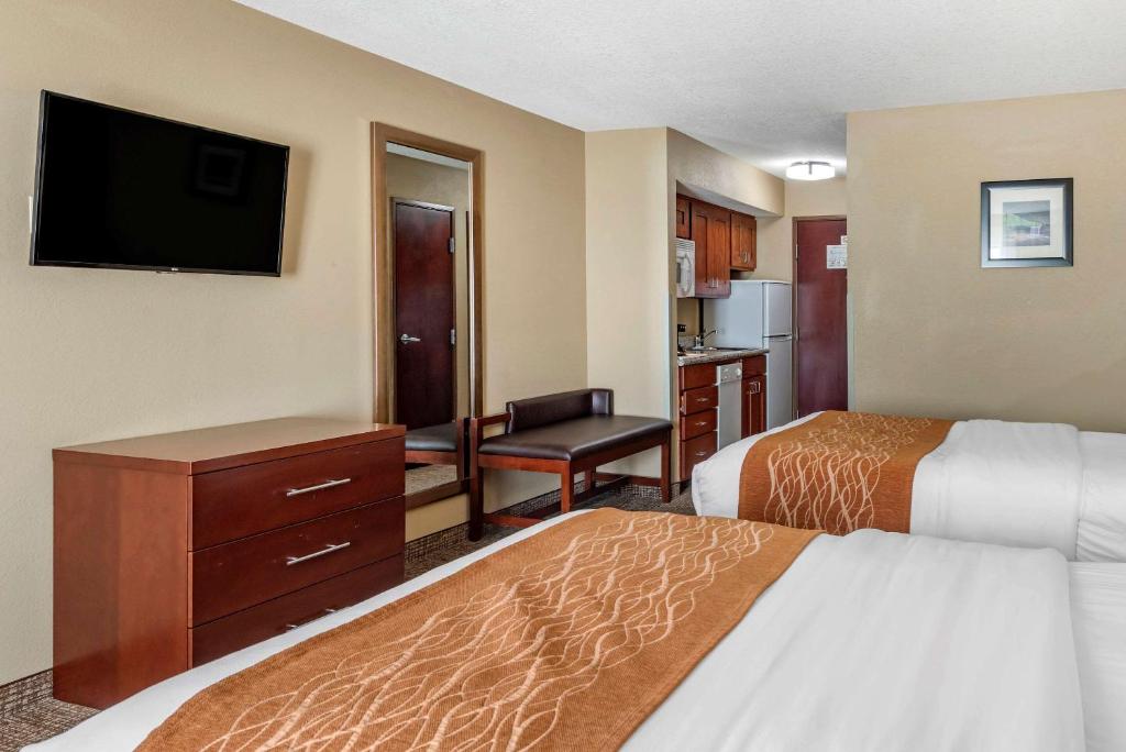 Comfort Inn & Suites Muncie Near University - 效率双人间 - 带两张双人床 - 禁烟