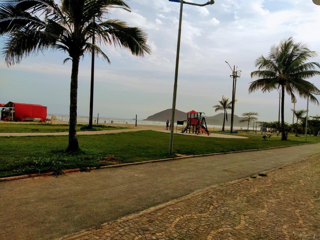  Casa na quadra da Praia!