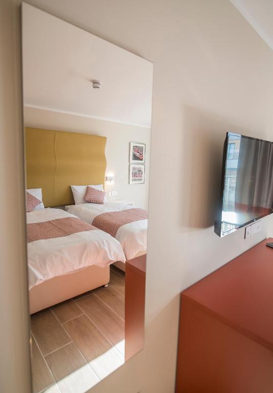 Seaview Hotel - Adults Only 16 Plus - 3