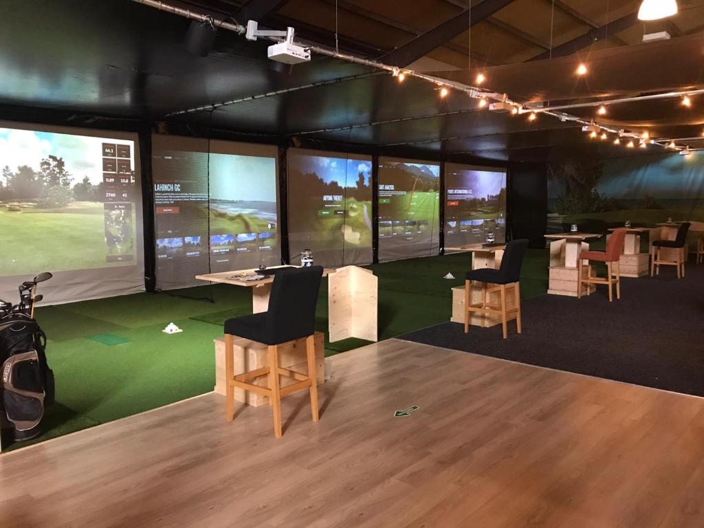 Een TV en/of entertainmentcenter bij Aparthotel Delden
