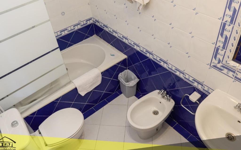 Koupelna v ubytování Apartamentos Fermín