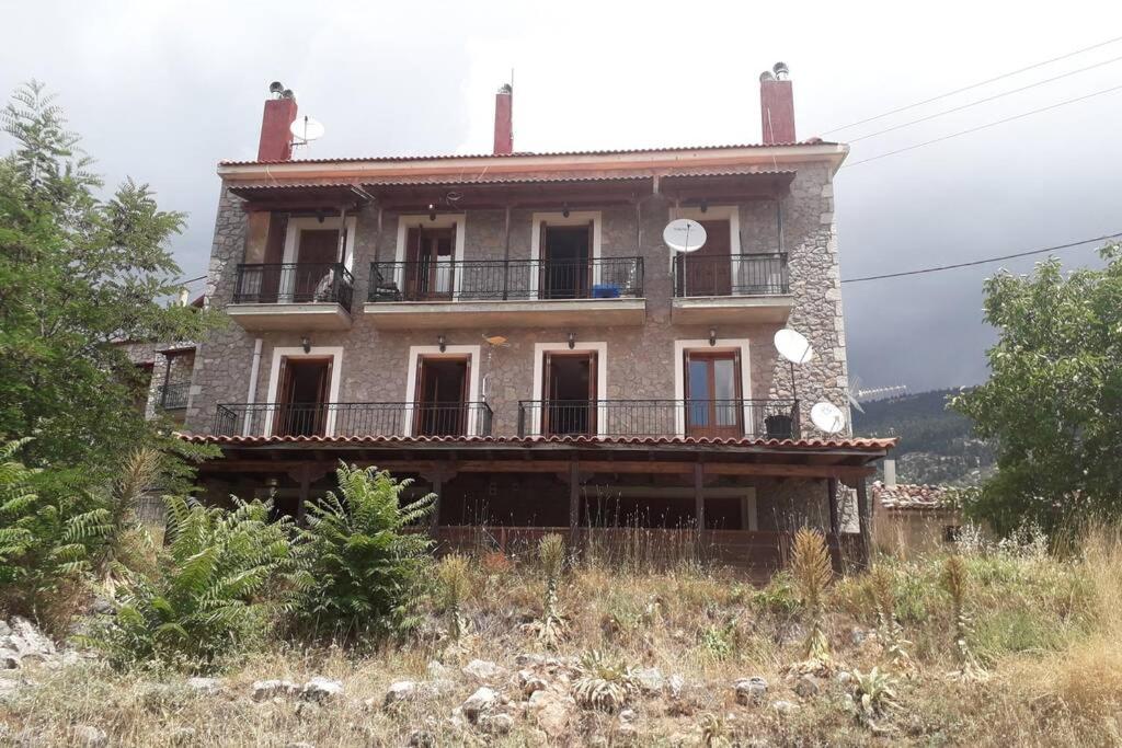 Budynek, w którym mieści się apartament