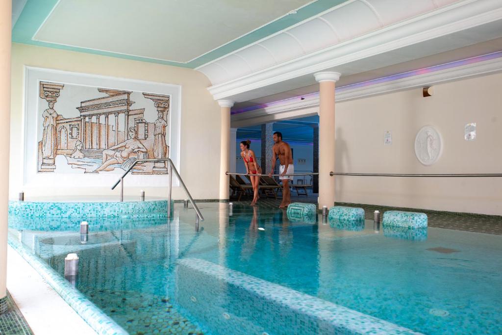 Bazén v ubytování Palace Hotel Meggiorato nebo v jeho okolí