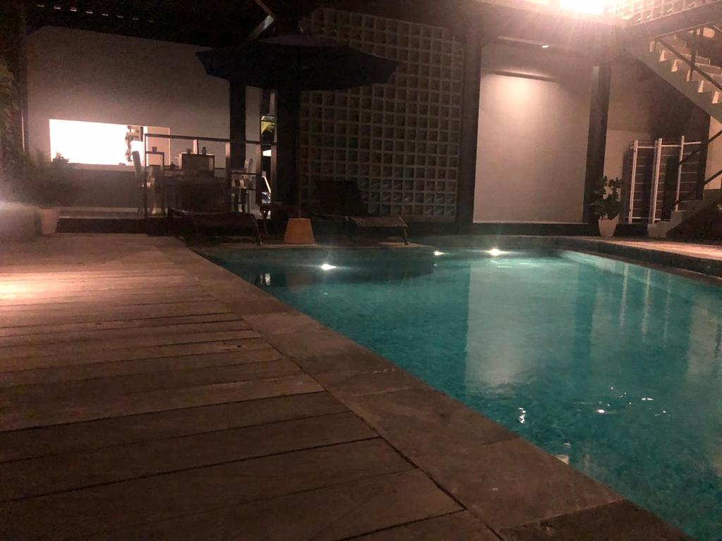 Bazén v ubytování Rumah Kahyangan nebo v jeho okolí
