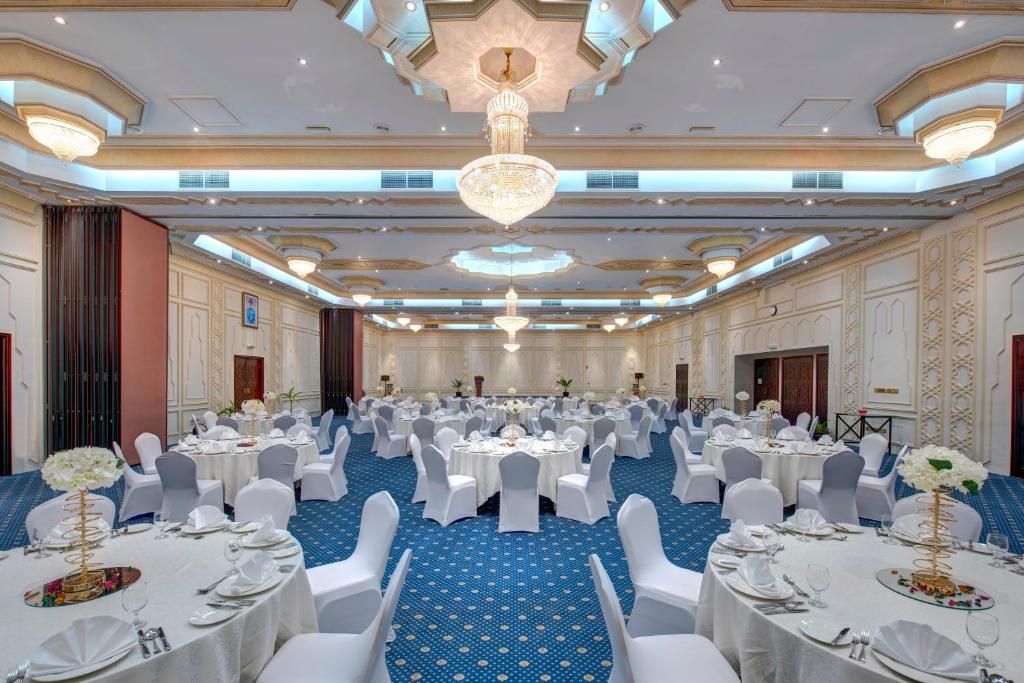 Restaurace v ubytování Crowne Plaza Resort Salalah by IHG