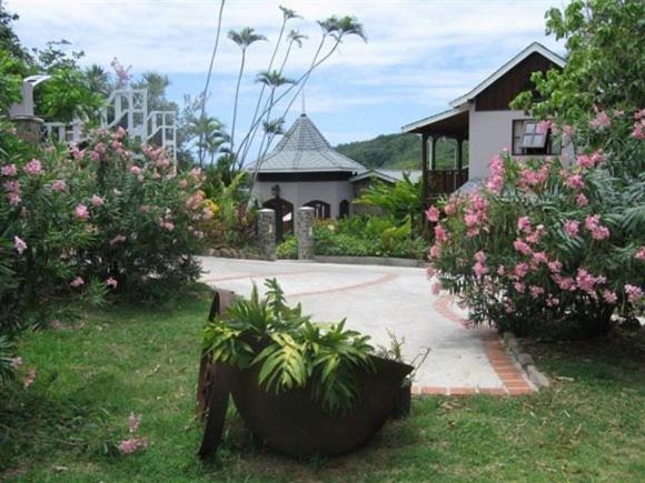 Zahrada ubytování Spring Hotel Bequia