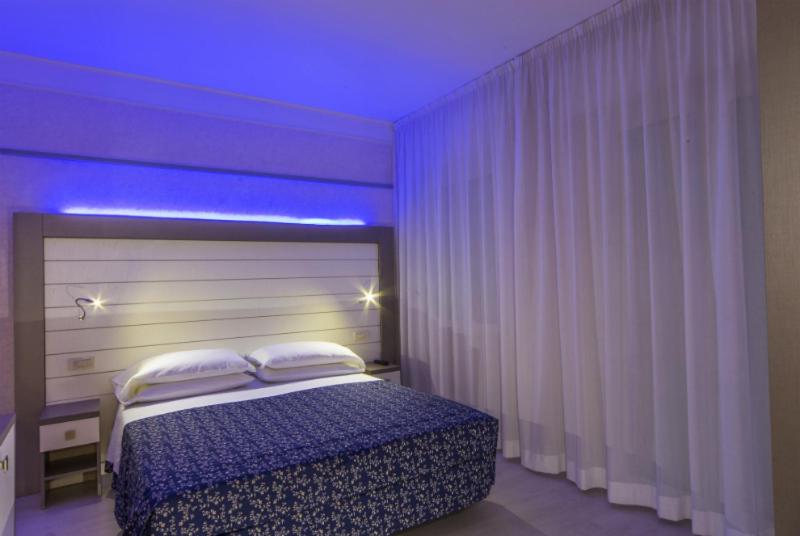 Hotel Record - Resim 17