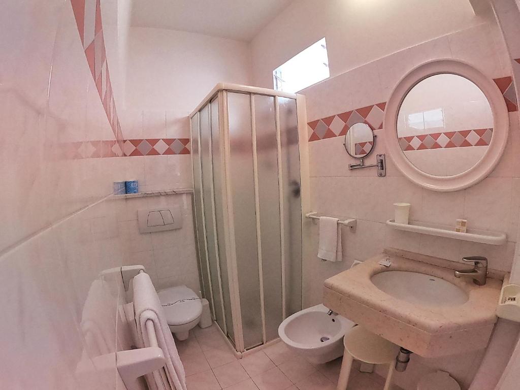 Hotel Record - Resim 23