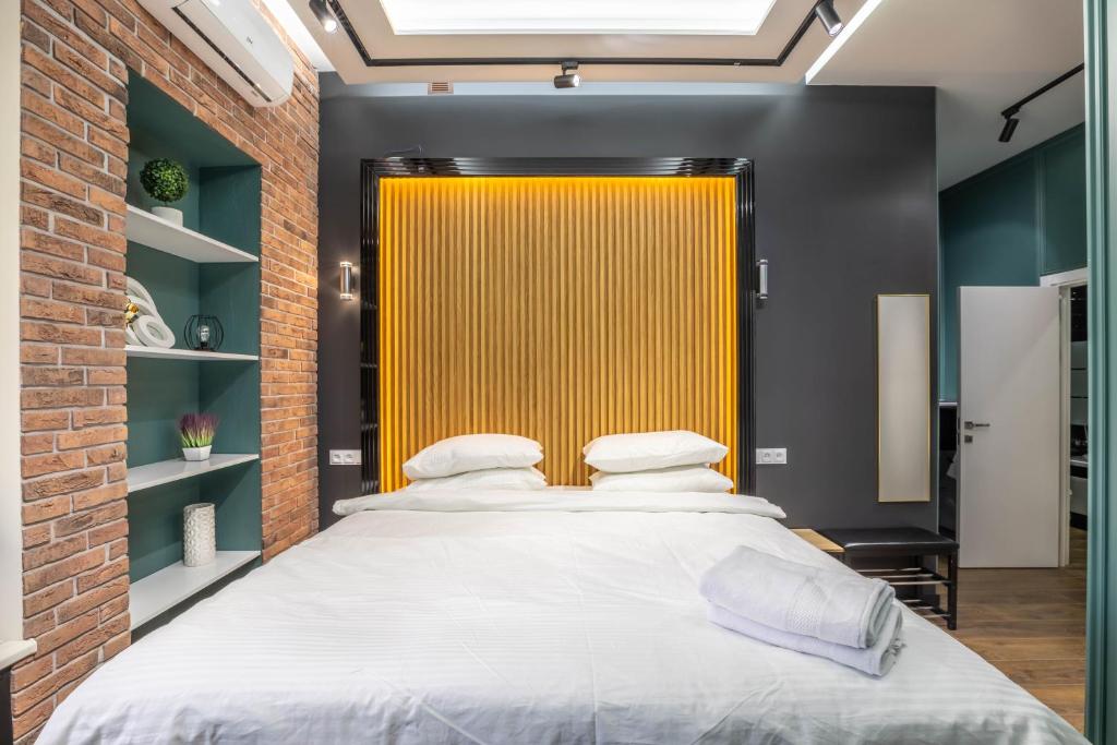 Luxury Urban Lofts Across Baseina & Arena - Deluxe Room