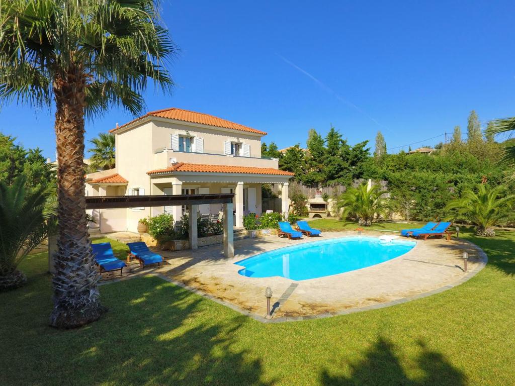 Basen w obiekcie Villa Eros Spartia Kefalonia lub w pobliżu