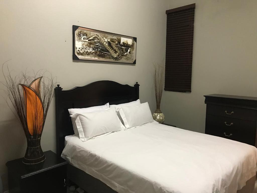 Emtonjeni Guests House - Housity