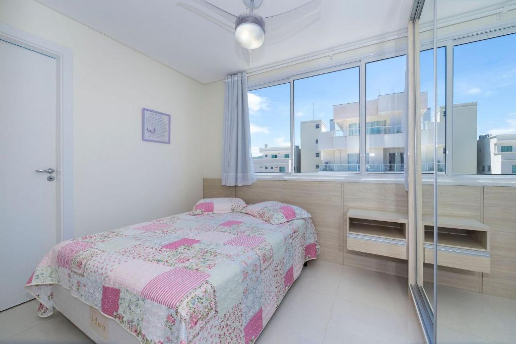  Aluguel Apartamento 3 quartos sendo 1 suíte Bombas SC