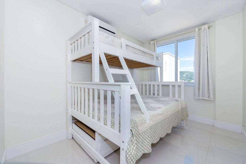  Aluguel Apartamento 3 quartos sendo 1 suíte Bombas SC