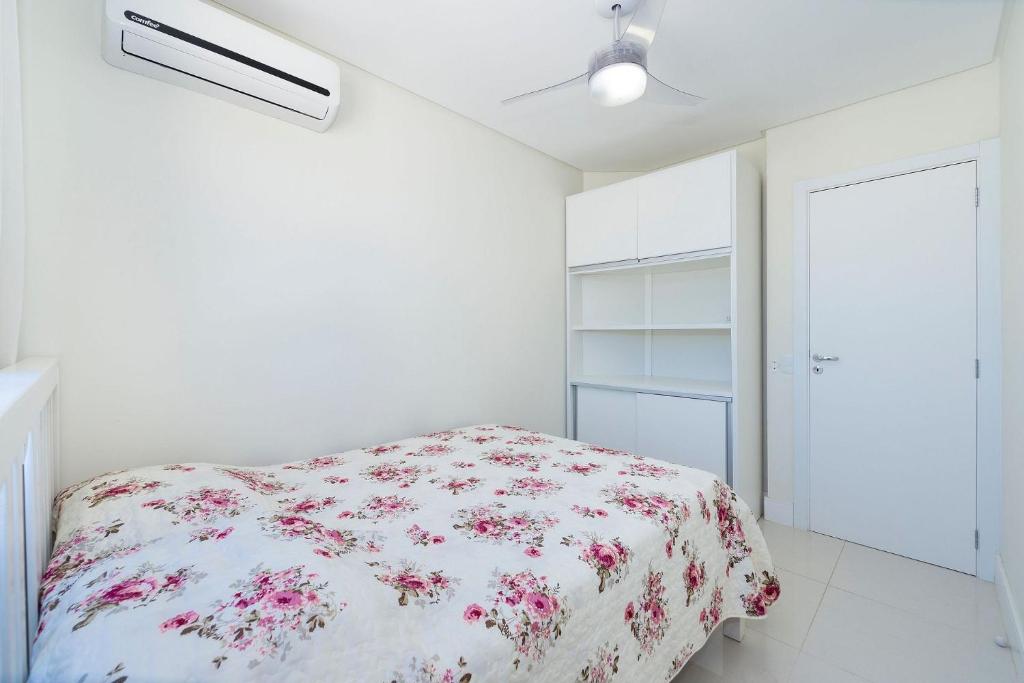  Aluguel Apartamento 3 quartos sendo 1 suíte Bombas SC