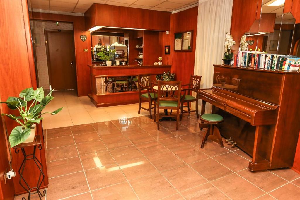Fotografie z fotogalerie ubytování Albergo Athena v Římě