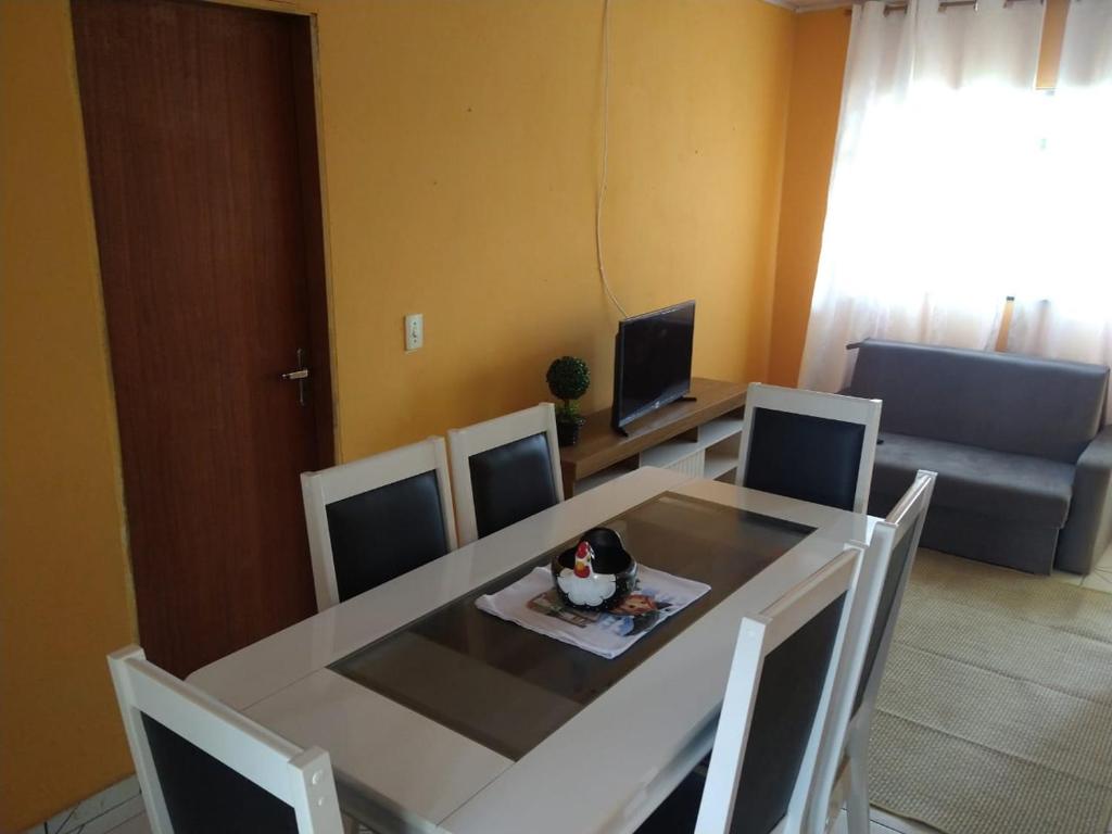  Apartamento Amplo C/2 Suítes em Angra dos Reis