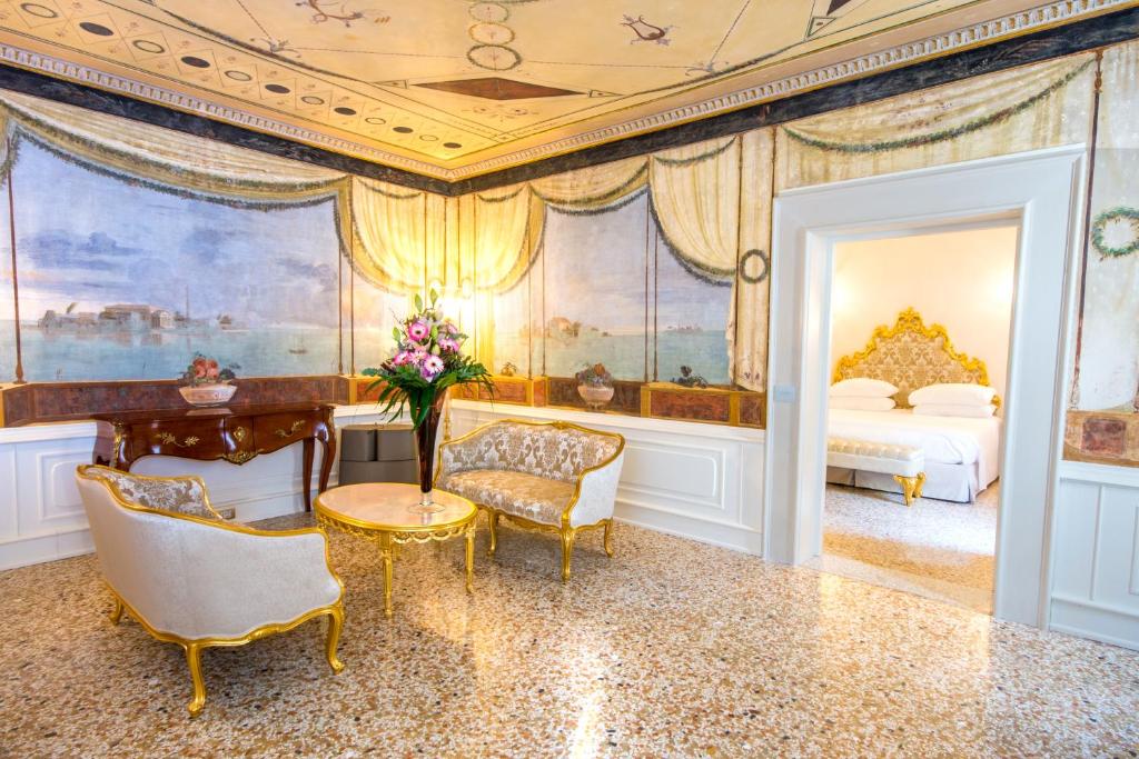 Ca' Bonfadini Historic Experience - Resim 37