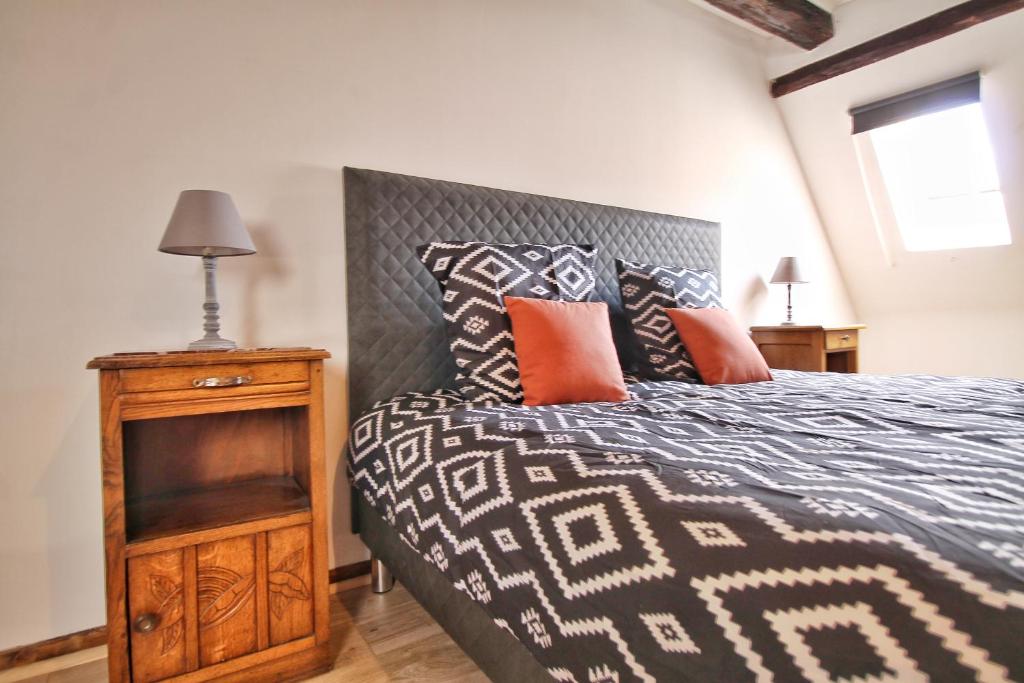 LOCBNB - TOURISM and BUSINESS LOCATIONS - ALSACE - BARR CENTRE - ROUTE DES VINS - Appartement - Niveau Divisé Le Grand Relax