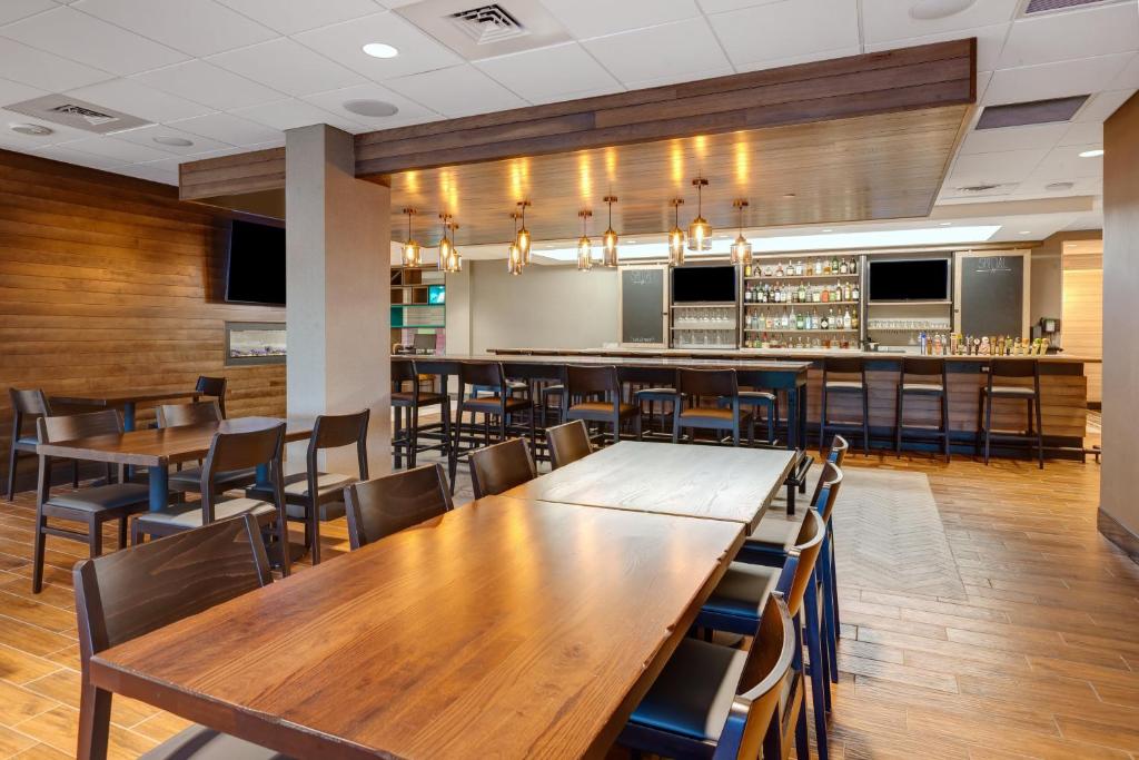 Holiday Inn Grand Rapids Downtown by IHG photo