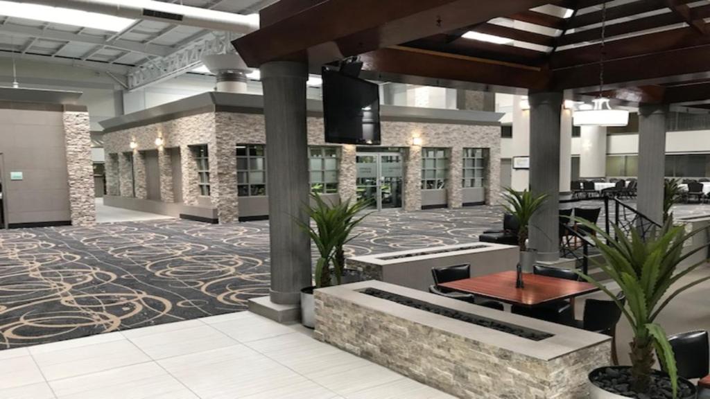 Holiday Inn Chicago North Shore by IHG photo