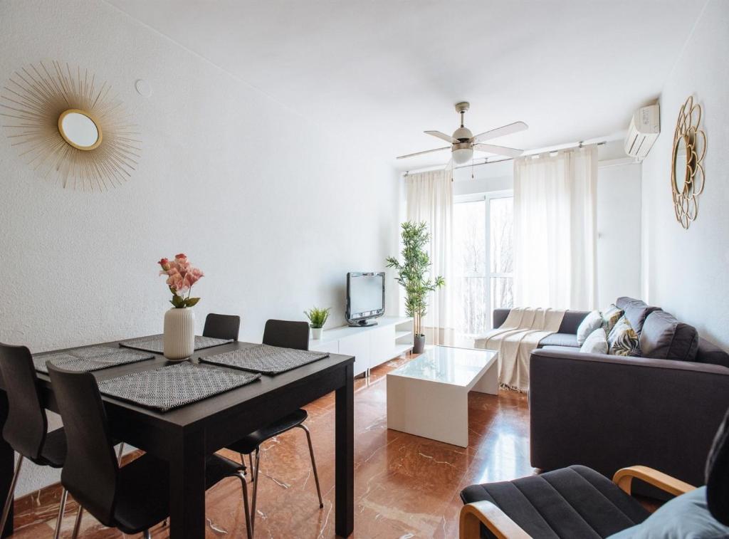 Televízia a/alebo spoločenská miestnosť v ubytovaní Calatrava Suite Apartment