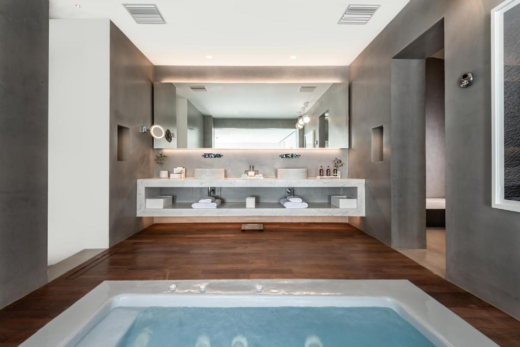 Foto dalla galleria di Grace Hotel, Auberge Resorts Collection a Imerovigli