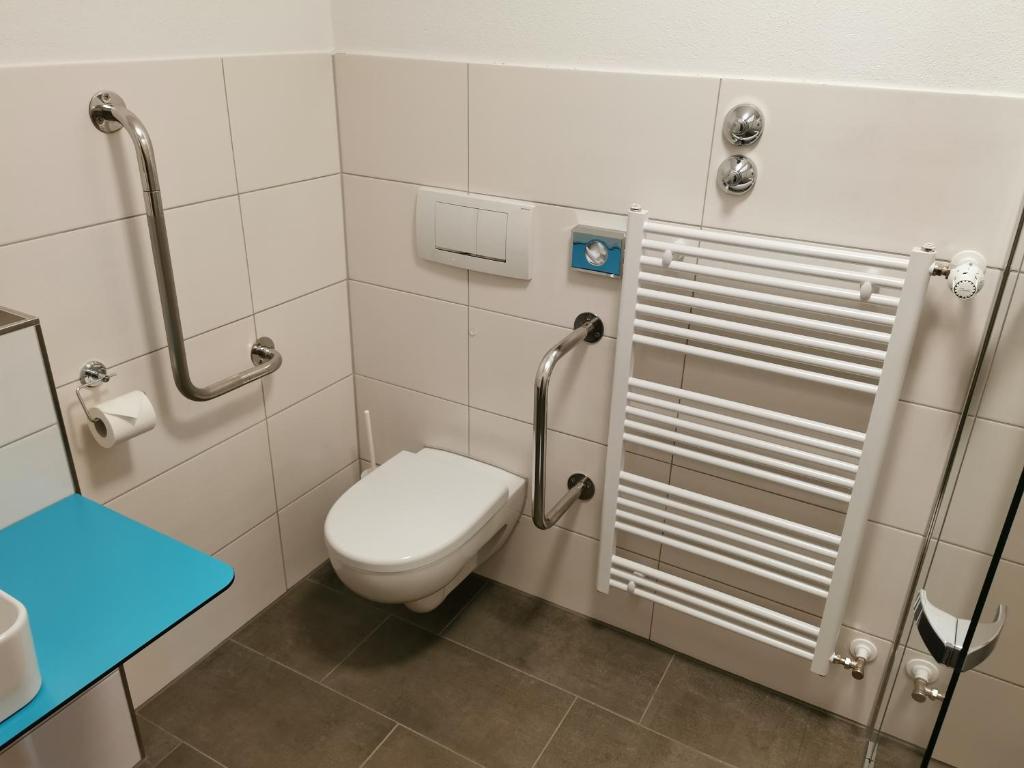 Koupelna v ubytování Hotel Allgäu Garni