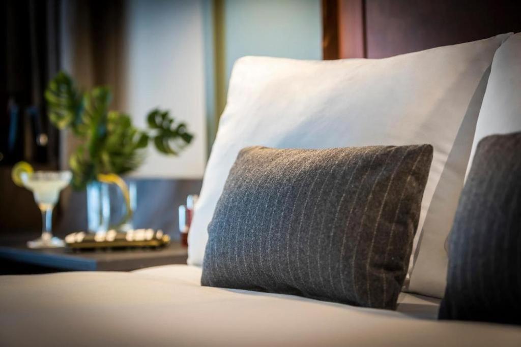 Clayton Hotel City of London - Deluxe Family Room