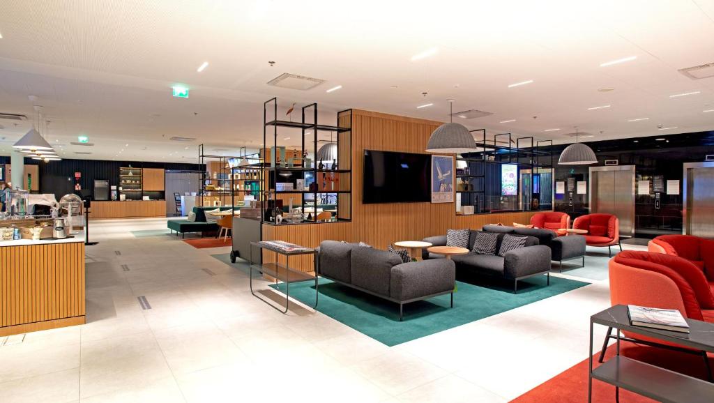 Posezení v ubytování Holiday Inn Helsinki - Expo by IHG