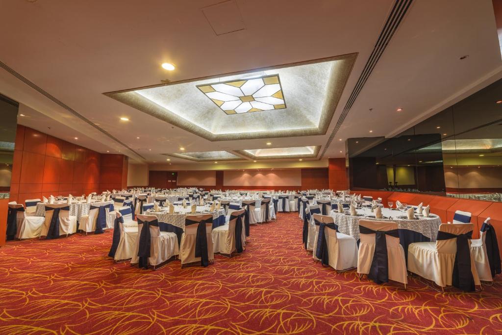 Restaurace v ubytování Holiday Inn Guadalajara Select by IHG