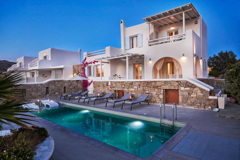 Bazén v ubytování Paradisia Villas nebo v jeho okolí