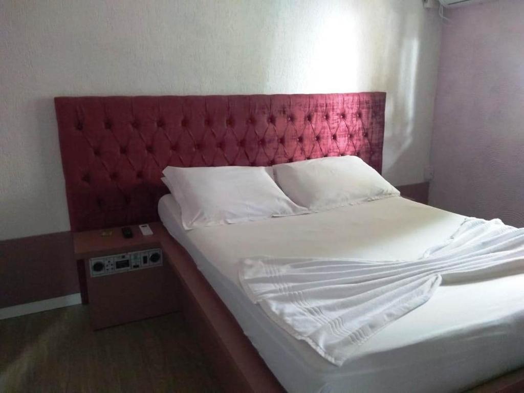  Rede Bonnel Motel e Pousada Tropical
